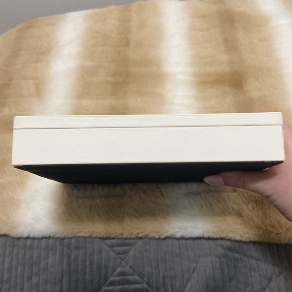 Pandora White Jewellery Box - Picture 10 of 16